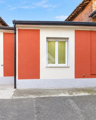 CASA SEMINDIPENDENTE A ISOLA DOVARESE
