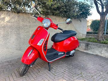 Vespa GTS