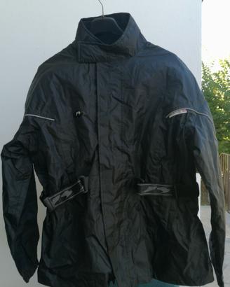 Abbigliamento antipioggia