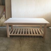 Tavolino in legno massello grezzo