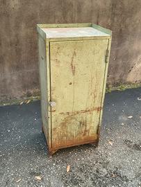 Armadietto da officina vintage 