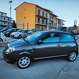 Lancia Ypsilon 1.2 69 CV Unyca