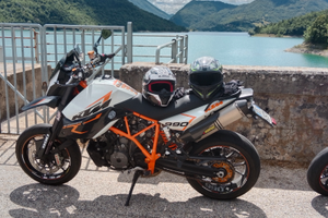 Ktm 990 supermoto r