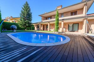 Villa indipendente con Piscina