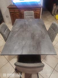 Tavolo con sedie - Soggiorno/cucina