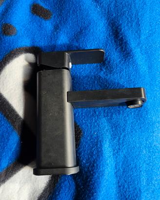 Coppia rubinetti bagno
