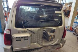 Portellone nudo MITSUBISHI PAJERO del 2005