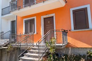 Casa Indipendente (2 Piani) con Garage e Giardino