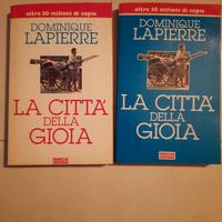 Coppia di libri "La città della gioia"