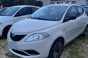 Lancia Ypsilon 1.2 Gold 69 cv