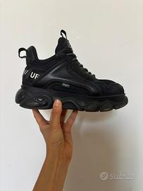 Scarpe Buffalo originali nere con iconica suola pl