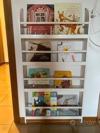 Libreria Montessoriana frontale