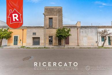 Casa indipendente di 90 m² con più di 5 locali a L