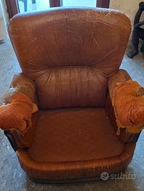 Poltrona vintage da restaurare