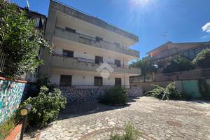 4 LOCALI A BARONISSI