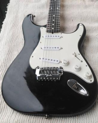 FENDER STRATOCASTER JAPAN SQUIRE ANNI 80