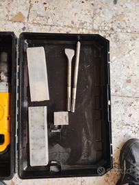 m a r t e l l e t t o   d e w a l t