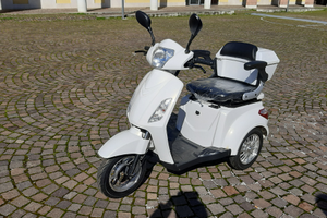Triciclo a motore