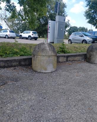 7 panettoni in cemento