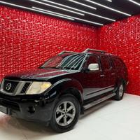 Nissan Navara 2.5 dCi 190CV 4 porte Double Cab LE 