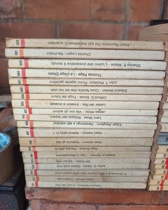 collezione urania 74 libri