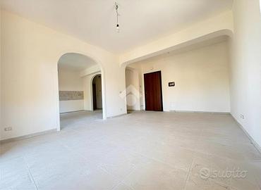 4 LOCALI A REGGIO DI CALABRIA