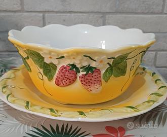 Tazza e piatto per fragole 