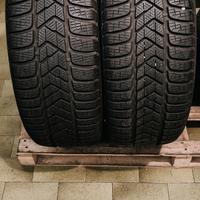 2 gomme seminuove Pirelli 225/50/18 m+s