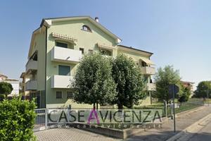 AMPIO DUPLEX CON GARAGE