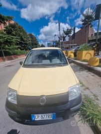 Fiat Panda colore giallo