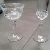 bicchieri vino e coppe champagne