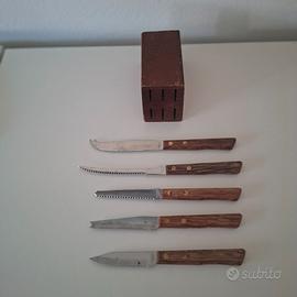 Set cinque coltelli con manico di legno