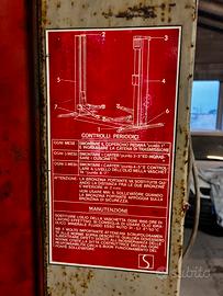 ponte  sollevatore per auto