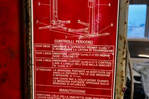 ponte  sollevatore per auto