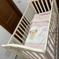 Lettino con materasso e fasciatoio abbinato