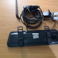 specchietto retrovisore con Dash cam integrata