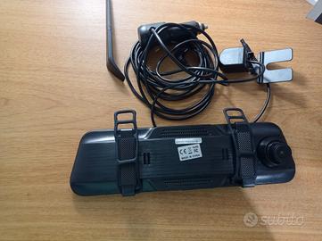 specchietto retrovisore con Dash cam integrata