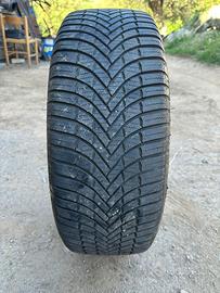 Gomma per auto 215/60/17