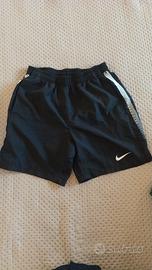 pantaloncini Nike 
