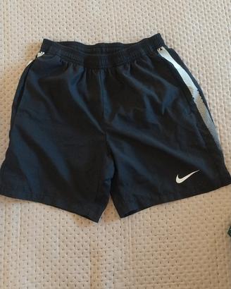 pantaloncini Nike 