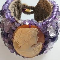 bracciale in ametista viola e cameo sardonico 