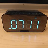 Sveglia Digitale LED con Bluetooth e Cassa