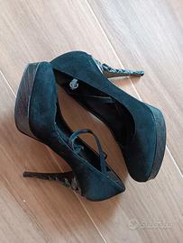 Scarpe con tacco alto e stivaletti con tacco alto