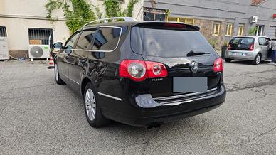 VOLKSWAGEN Passat 2.0 16V TFSI Var. Highline