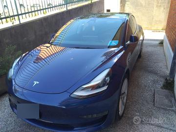 Tesla model 3 standard range Plus con FSD