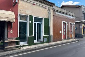 Bottega Cat. C/1 - 85 mq