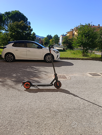 Monopattino Xiaomi Electric Scooter 4Go