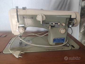Necchi cucire meccanica elettrica