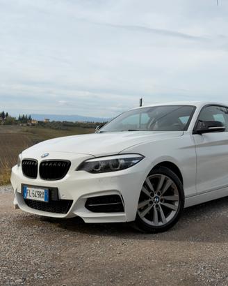 BMW Serie 2 coupè F22 218d esterni M Performance