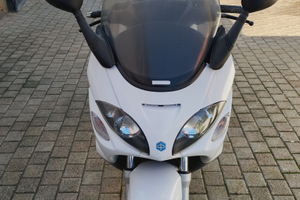 Piaggio X9 250